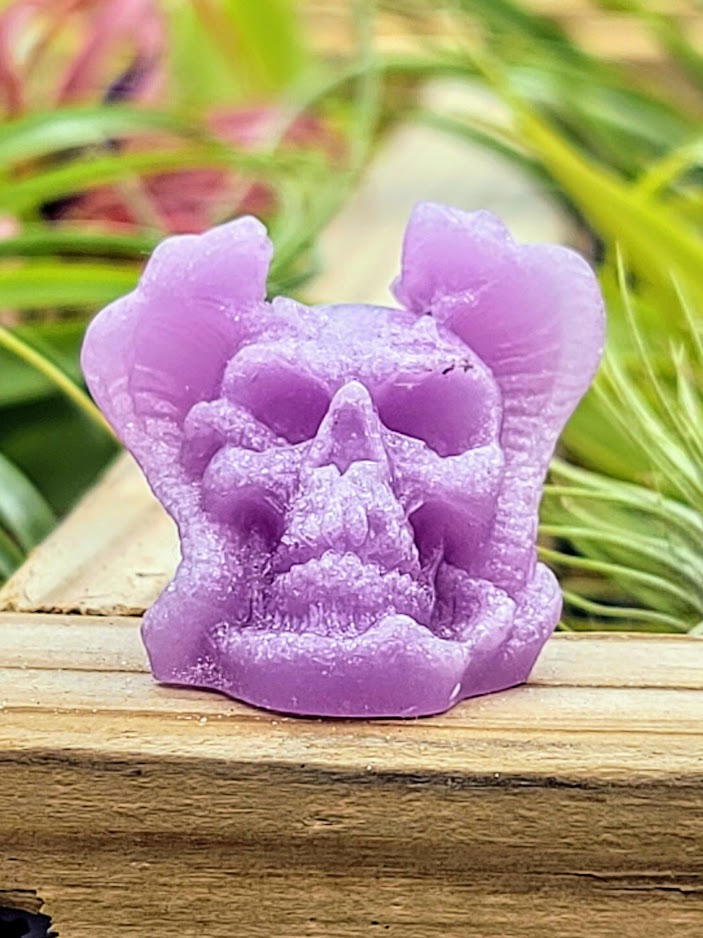 Skull w/ Snakes Luminous Carving