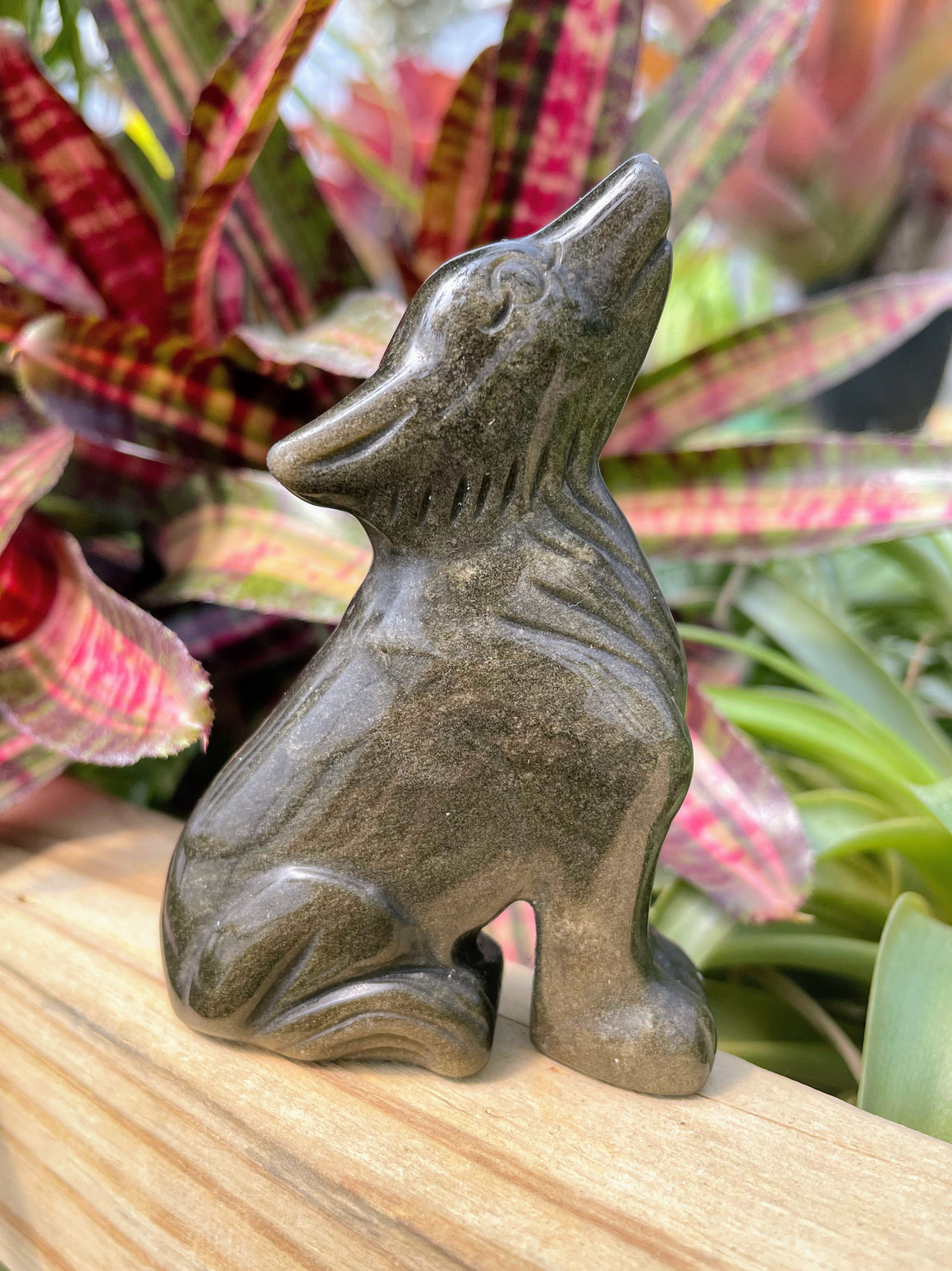 Howling Wolf Crystal Carving