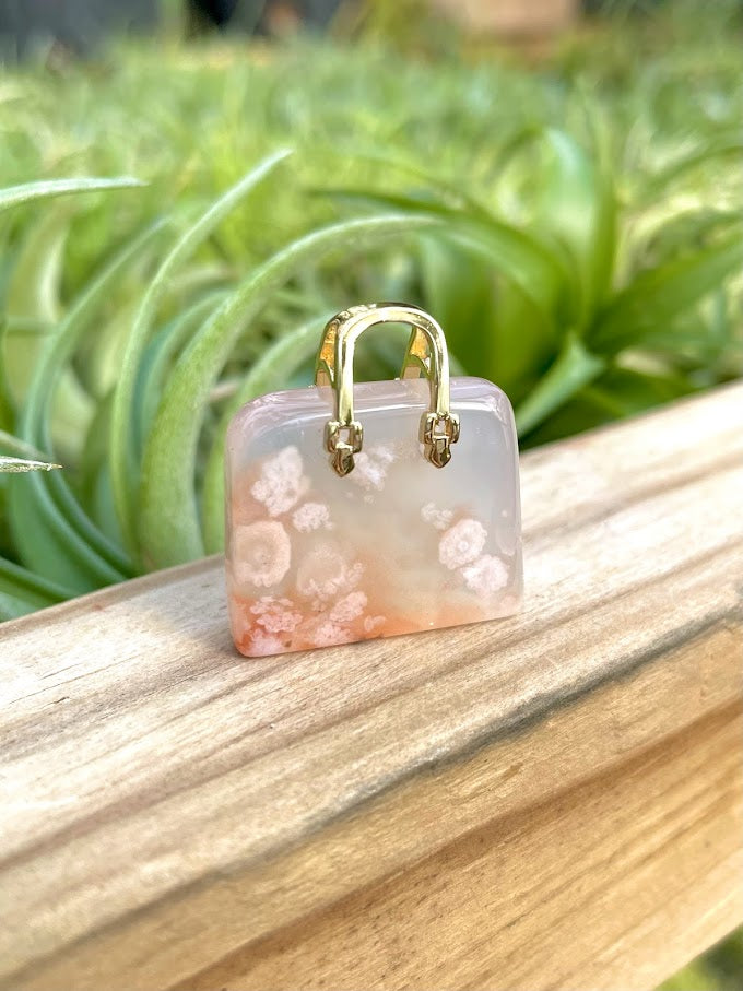 Flower Agate Purse Carving